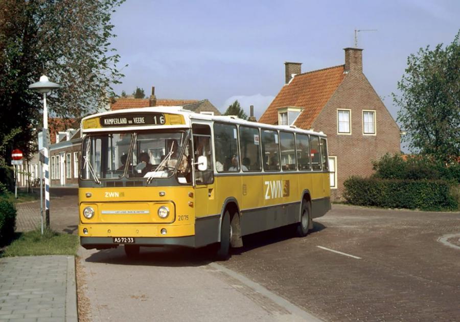 Leyland Den Oudsten Standaard Streekbus LOB 1969 года выпуска Фото 1